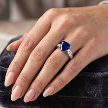 Natural Earth Mined Diamond Blue Sapphire Gemstone Ring Trillion Shaped 2 Carats