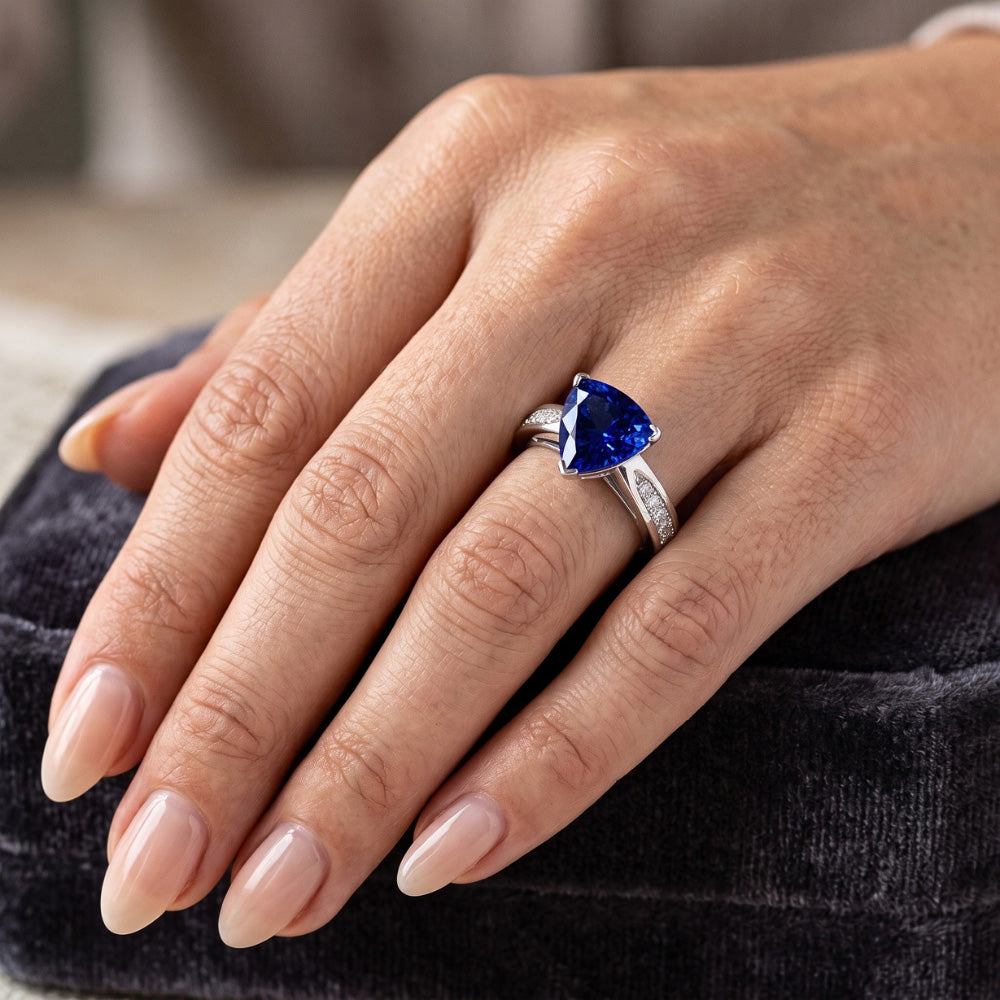 Natural Earth Mined Diamond Blue Sapphire Gemstone Ring Trillion Shaped 2 Carats