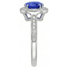 natural round sapphire 3ct ring top view