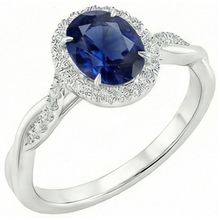 natural round sapphire 4.25ct ring close up detail