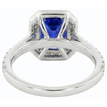 natural emerald sapphire 3ct ring top view