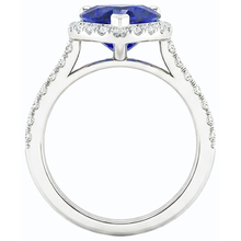 natural round sapphire 3.50ct ring close up detail