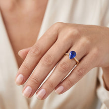 Natural Earth Mined Diamond Jewellery Ring Pear Shaped Ceylon Sapphire 2.50 Carats