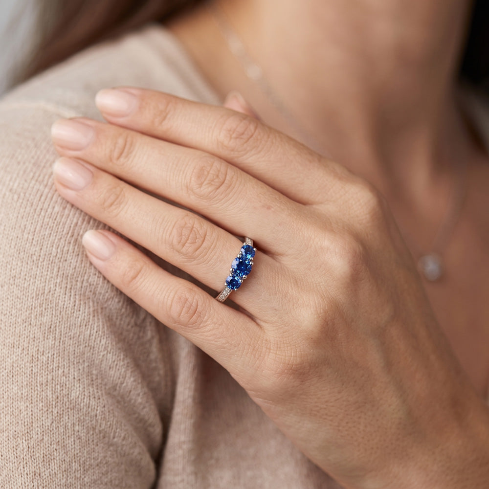 Natural Earth Mined Diamond Sapphire Ring 1.10 Carats Claw Prong Setting Women Jewellery