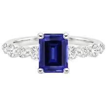 natural emerald sapphire 4.50ct ring on white background