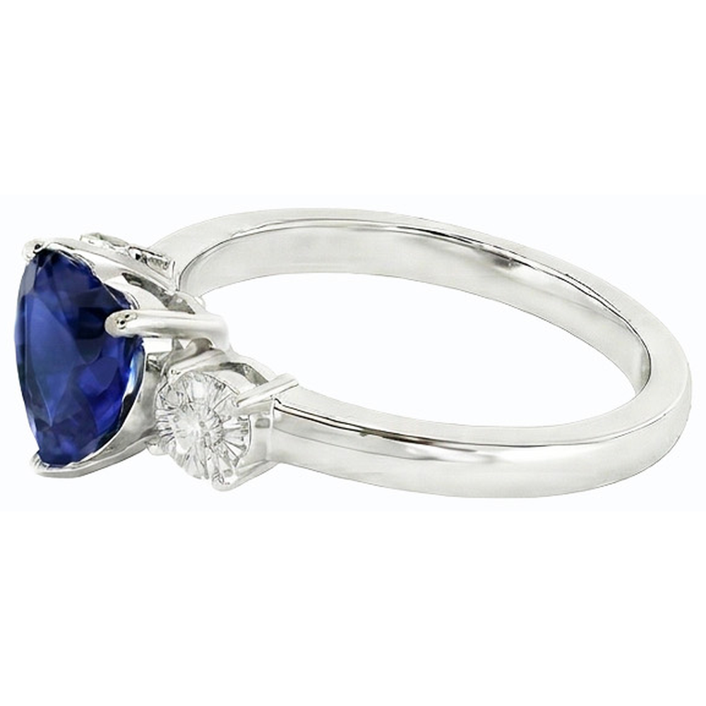natural round sapphire 2.50ct ring top view