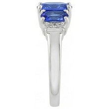 natural round sapphire 5.26ct ring top view