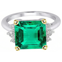Exquisite Fine Emerald Colored Stone Ring 5 ct – side view