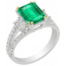 Earth-Mined Emerald Gemstone Ring – side view