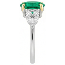 Oval Cut Colombian Emerald ring in 14 Karat Two Tone Gold – main view