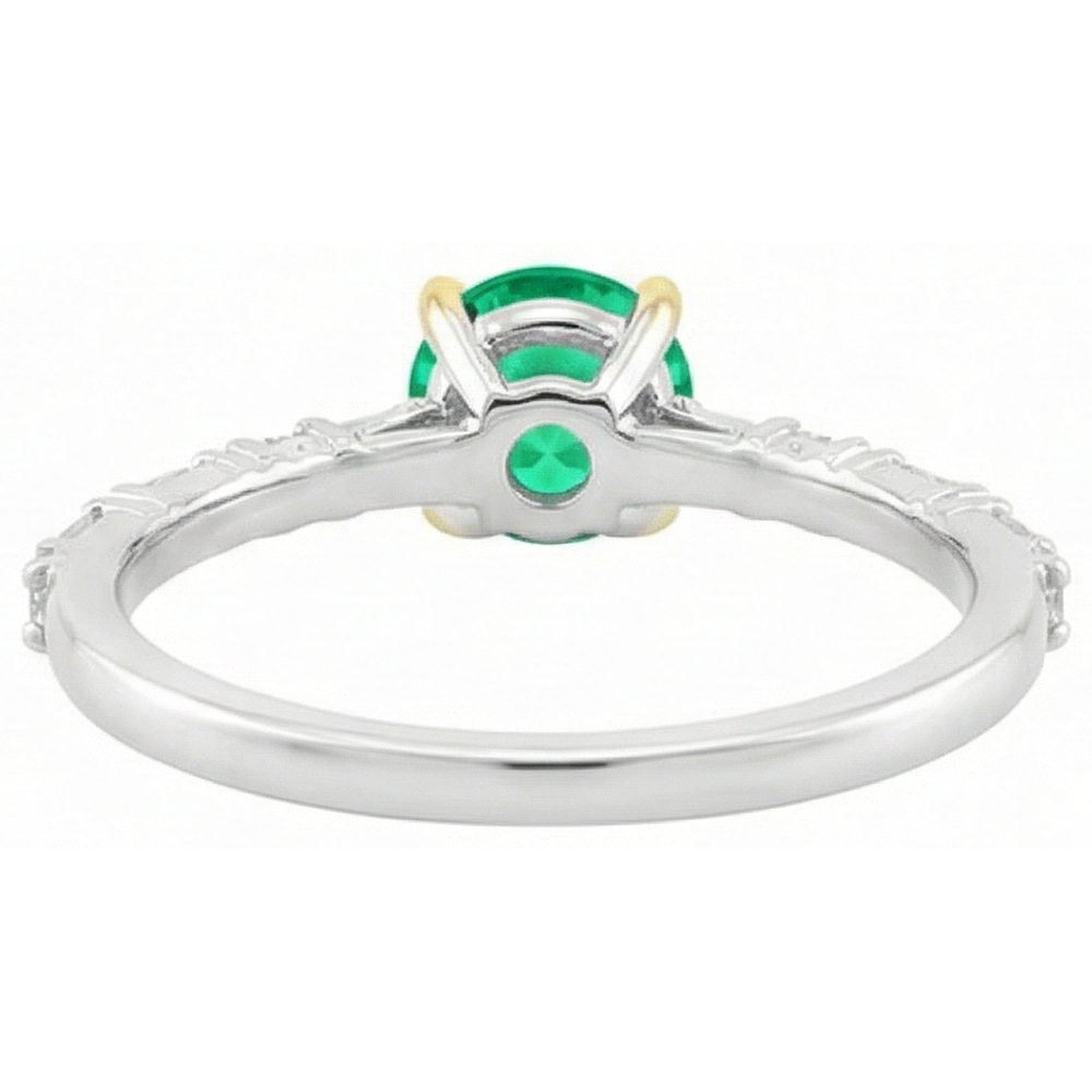 Refined Gemstone Ring 2 ct – close-up