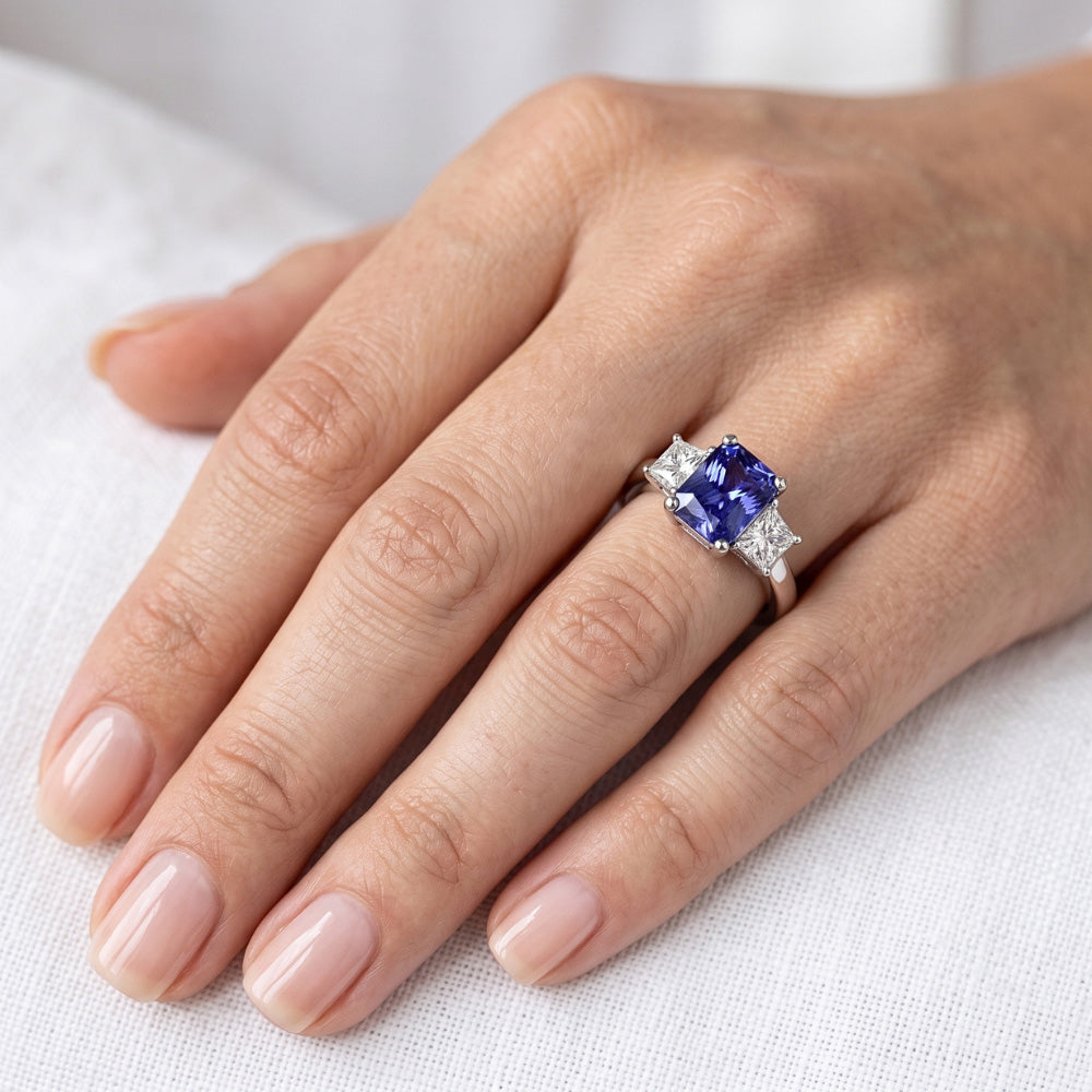 Natural Sapphire Ring 2.50ct - White Gold 14K