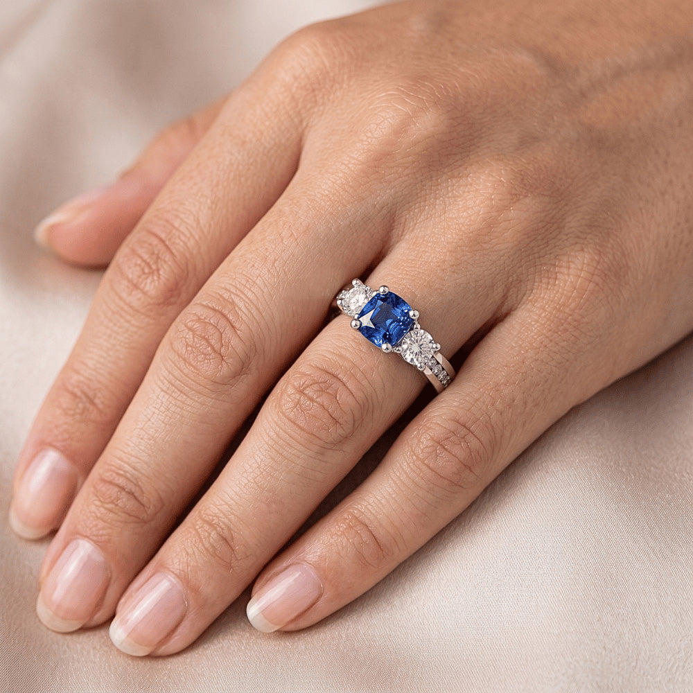 Natural Sapphire Ring 2ct - White Gold 14K