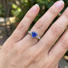 Natural Sapphire Ring 2ct - White Gold 14K