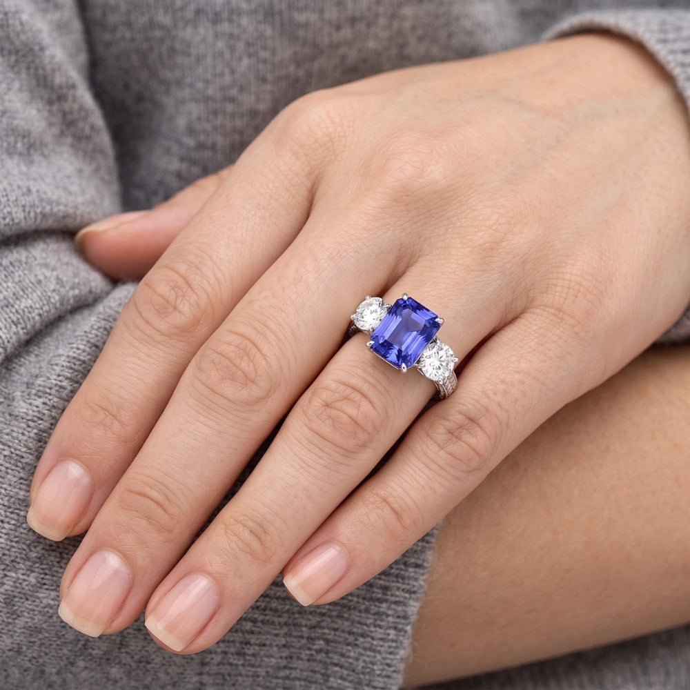 Natural Sapphire Ring 3.50ct - White Gold 14K