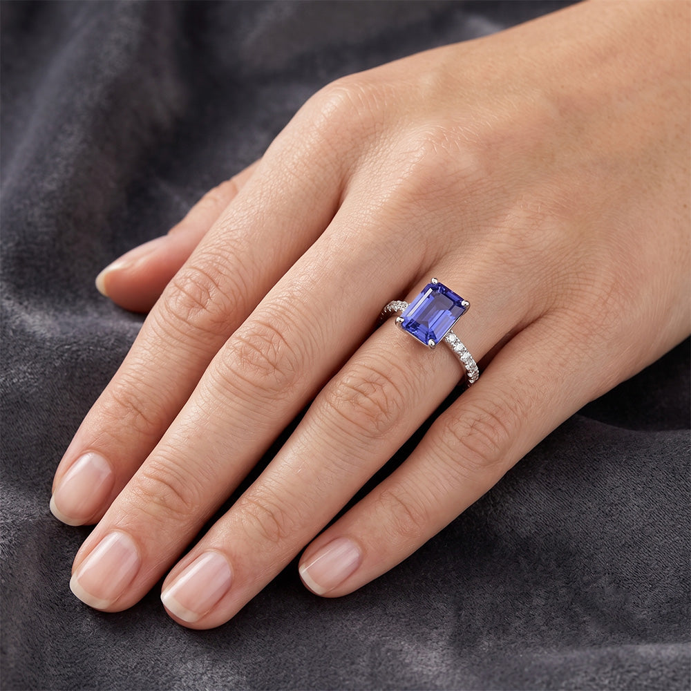 Natural Sapphire Ring 4.25ct - White Gold 14K