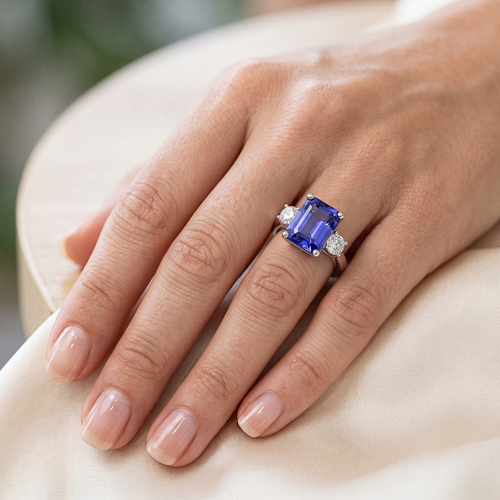 Natural Sapphire Ring 4.50ct - White Gold 14K
