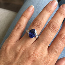 Natural Sapphire Ring 4.50ct - White Gold 14K