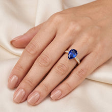 Natural Sapphire Ring 4ct - Two Tone 14K Gold