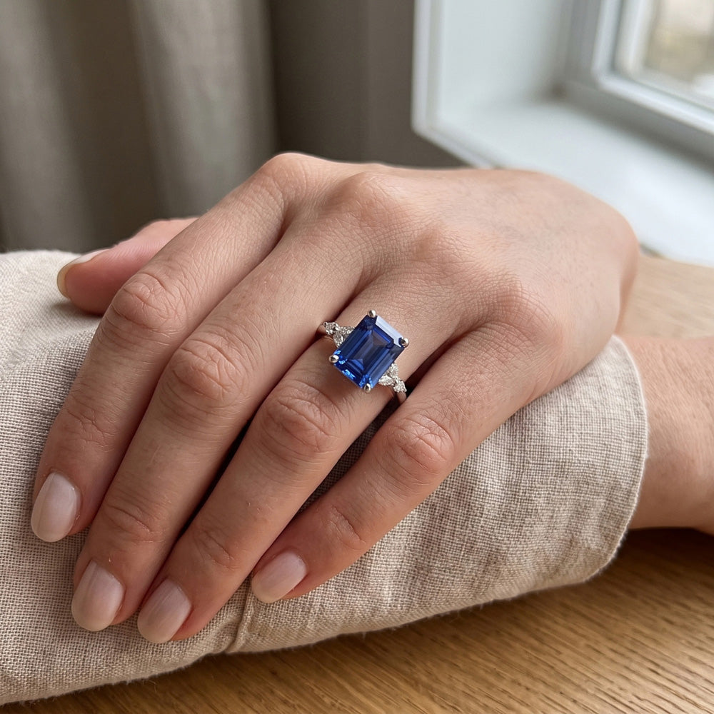 Natural Sapphire Ring 4ct - White Gold 14K