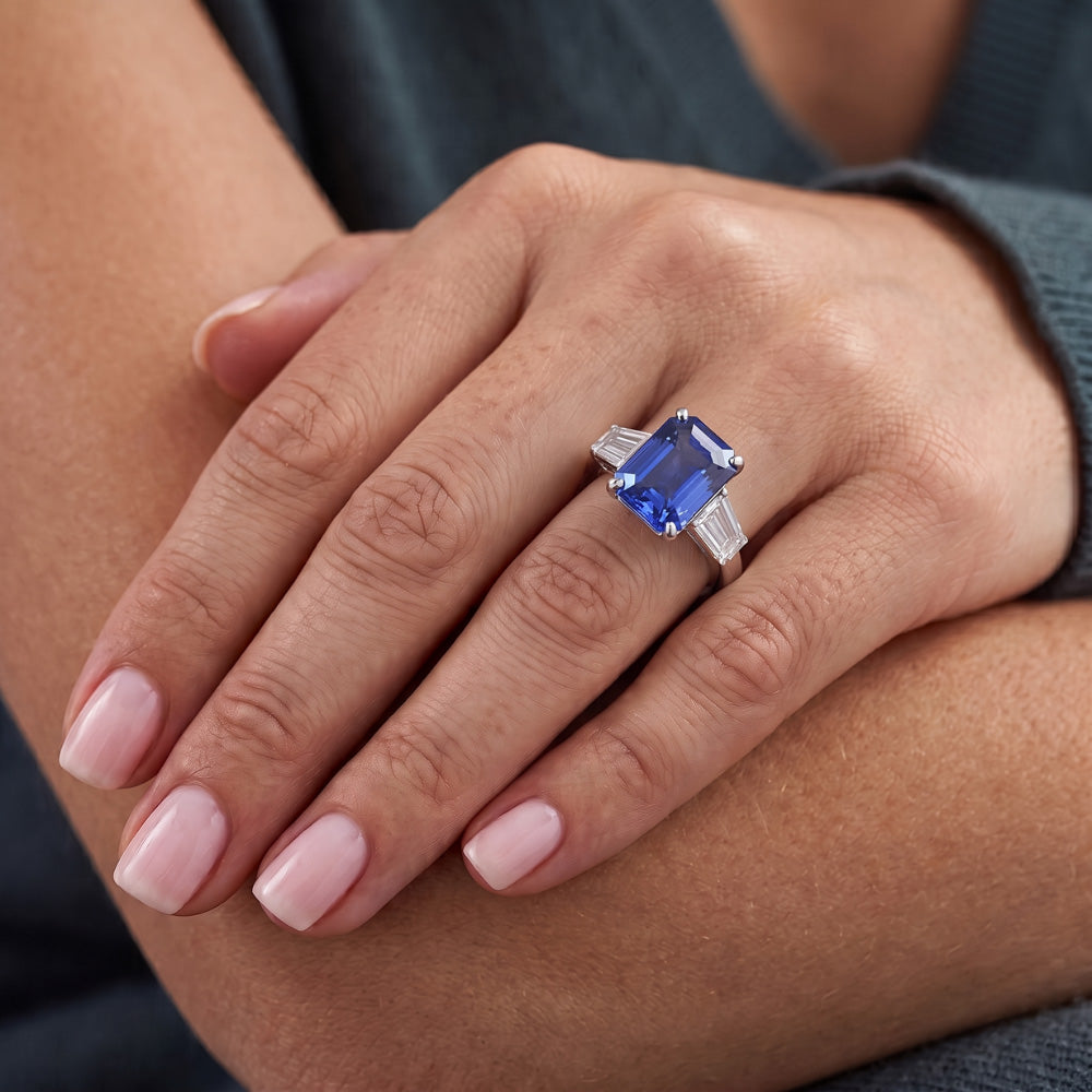 Natural Sapphire Ring 4ct - White Gold 14K