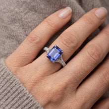 Natural Sapphire Ring 4ct - White Gold 14K