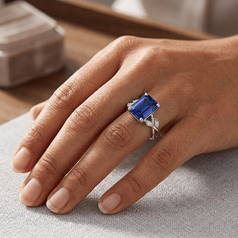 Natural Sapphire Ring 4ct - White Gold 14K