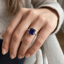 Natural Sapphire Ring 5.50ct - White Gold 14K