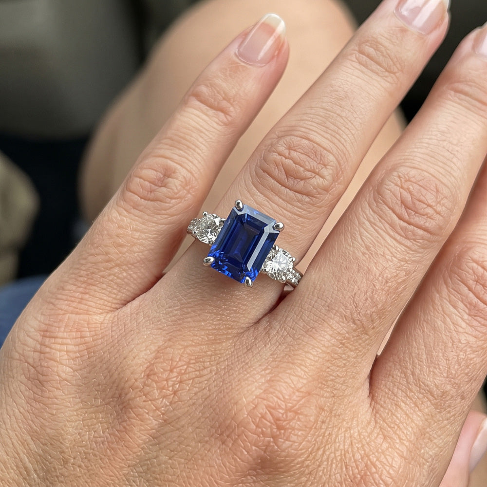 Natural Sapphire Ring 6ct - White Gold 14K