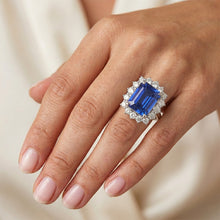 Natural Sapphire Ring 8.20ct - White Gold 14K