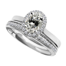 Old Mine Cut Brilliant Diamond ring in 14 Karat White Gold – main view