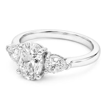 Oval Diamond 3-Stone Ring in 14 Karat White Gold – 4.50 ct