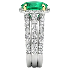 Timeless Emerald Precious Stone Ring 2.50 ct – top view