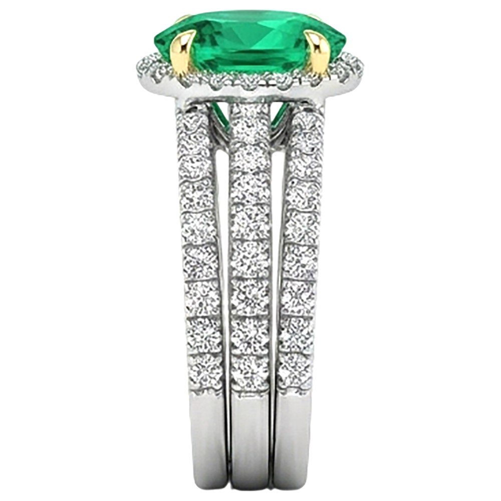 Timeless Emerald Precious Stone Ring 2.50 ct – top view