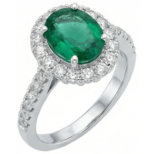natural round emerald 2.50ct ring side angle
