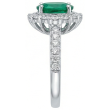natural round emerald 2.50ct ring top view