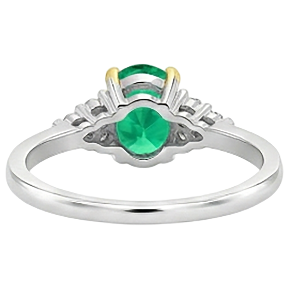 Luxury Emerald Precious Stone Ring 2 ct – back view