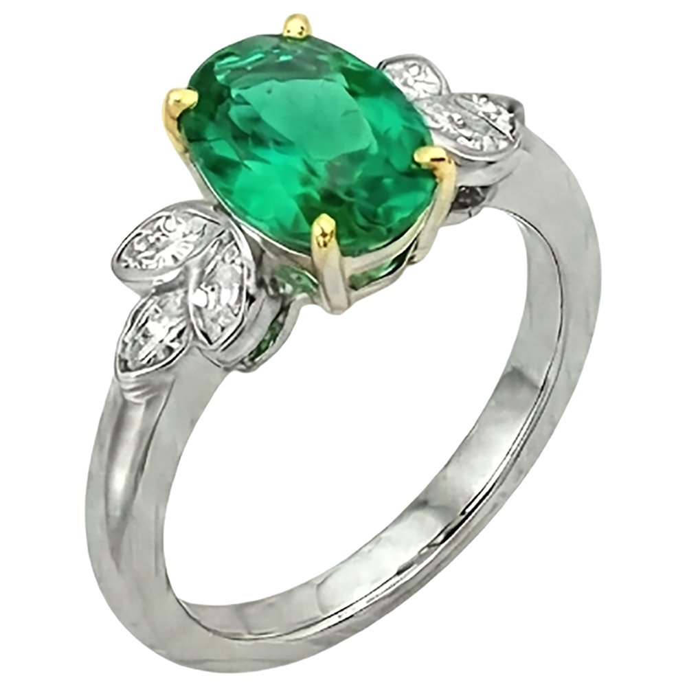 Earth-Mined Fine Emerald Precious Stone Ring – profile view