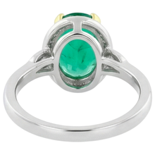 Real Fine Emerald Precious Stone Ring 3.50 ct Two-Tone 14K Gold – detail view