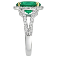 Natural Fine Emerald Precious Stone Ring 4 ct 14 Karat Two Tone Gold – top view