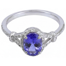 natural round tanzanite 3.60ct ring close up detail