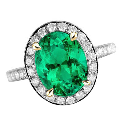 Oval Colombian Emerald ring in 14K Yellow Gold – main view