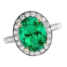 Oval Colombian Emerald ring in 14K Yellow Gold – main view