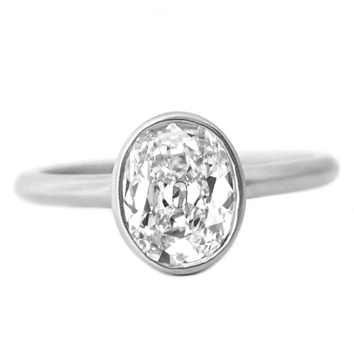 Antique Cushion Diamond ring in 14 Karat White Gold – main view