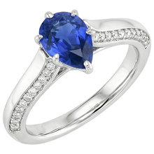 natural round sapphire 4.50ct ring close up detail
