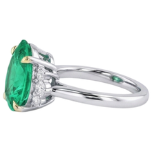 Authentic Fine Emerald Colored Stone Ring – profile view