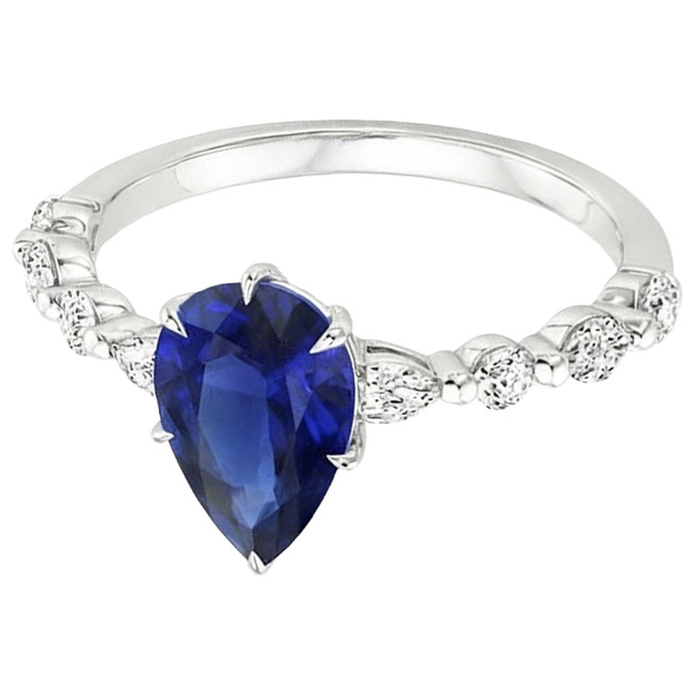 natural round sapphire 5ct ring close up detail