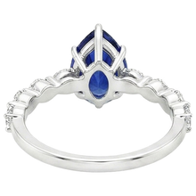 natural round sapphire 5ct ring top view
