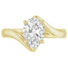 Antique Cushion Diamond ring in 14 Karat Yellow Gold – angle view