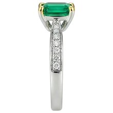 Natural Emerald Precious Stone Ring – top view